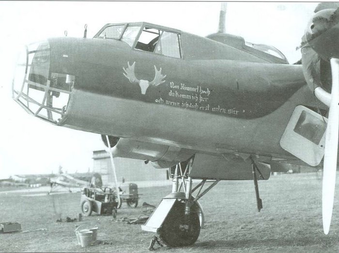 Ju 88 H6+AH du 1.(F) 120.jpg